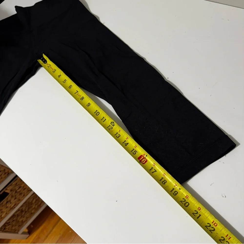 Lululemon align Black and gray pattern High-Waisted cropped yoga Leggings 6